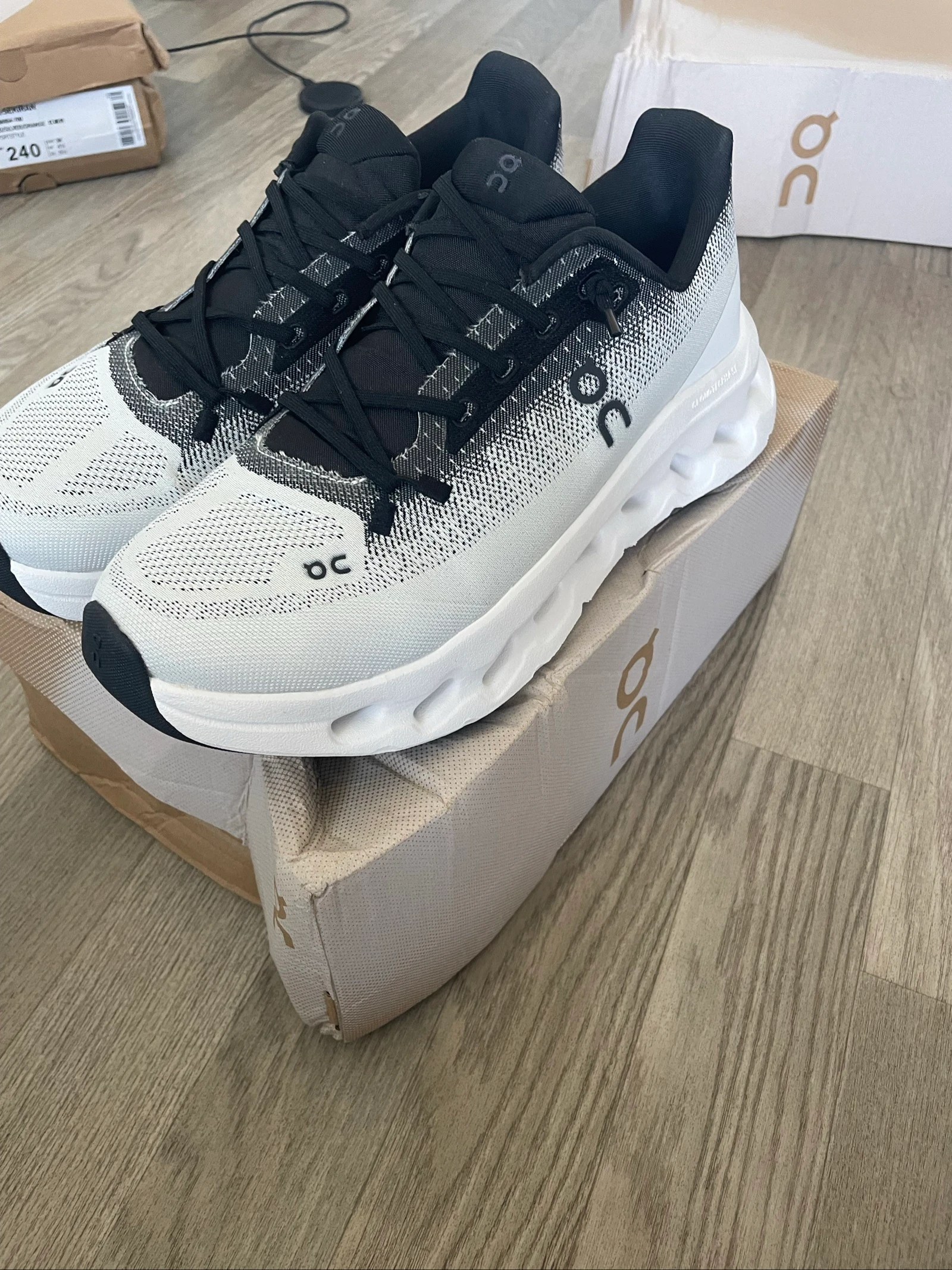 Lot On cloud and ASICS gel 1130 size 42 – photo 6